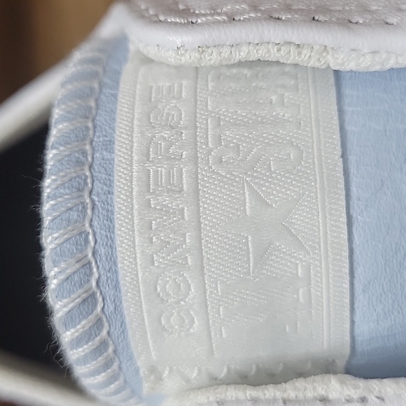 Converse platform Brand new in the box. - Picture 8 of 12